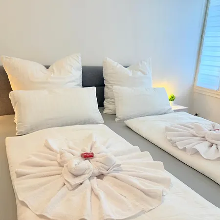 Dreamzzz L Perfekt Fuer Familien & Paare L Innenstadt L Parkhaus 100 Meter * Cobourg